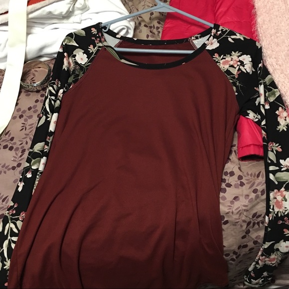 Clothes - Picture 2 of 4